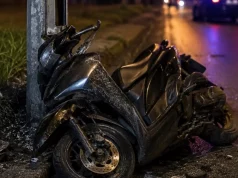Saviano, perde il controllo dello scooter e si schianta contro un palo: morto un 50enne Scooter contro un palo dell’illuminazione pubblica dopo un incidente stradale