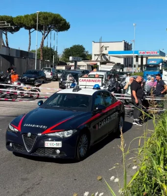 Ciclista travolto e ucciso sulla Circumvallazione Esterna: traffico paralizzato tra Mugnano e Melito Incidente sulla Circumvallazione Esterna tra Mugnano e Melito