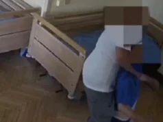 Pazienti picchiati e abusi in strutture socio-sanitarie dell’Agro Aversano: quattro arresti e un divieto di dimora Maltrattamenti Agro Aversano