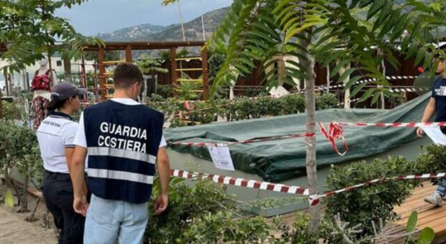 Tragedia nella piscina di Sestri Levante Soccorsi e Guardia Costiera nell'area della piscina di Sestri Levante dopo il tragico incidente che ha coinvolto una bambina di 11 anni.