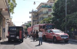 Donna di 34 anni trovata morta dopo un incendio a Giarre: indagini sulla dinamica Riposto, trovata morta una donna di 34 anni in un'abitazione: indagano i carabinieri