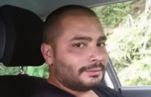 Picchiato fuori dalla discoteca, torna a casa e muore a 34 anni: Antonio Perrotta lascia un figlio di pochi mesi Antonio Perrotta morto a 34 anni dopo il pestaggio fuori da una discoteca a Sangineto