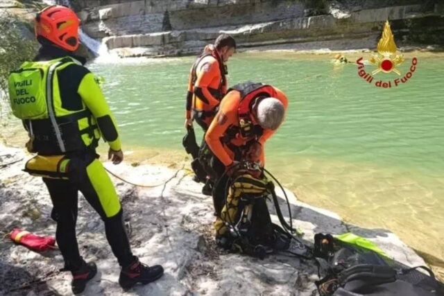 Foto Brusia Cascata della Brusia, 35enne muore in acqua