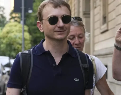 Garlasco, Stasi rompe il silenzio: «Spero sia arrivato il momento di avere giustizia per Chiara e per me» Alberto Stasi rompe il silenzio sul caso Garlasco e sulla possibile revisione