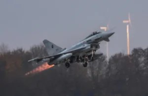 Allarme nei cieli Nato, caccia italiani abbattono un drone sulla Lituania: era entrato nello spazio aereo del Paese Caccia Eurofighter italiano della Nato in volo dopo l'allarme drone in Lituania