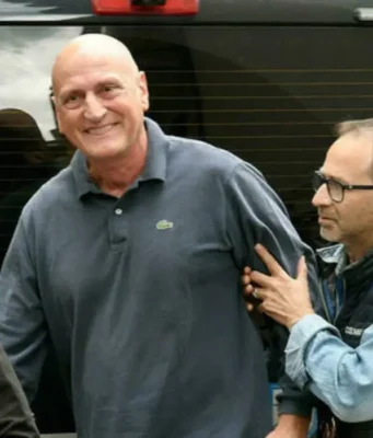 Chico Forti ottiene la semilibertà: più tempo fuori dal carcere, ora si apre la strada alla libertà condizionale Chico Forti incontra l'anziana madre dopo il ritorno in Italia