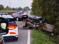 Caravaggio, auto contro un albero: Darek muore a 9 anni, gravissimi la mamma e il fratellino Incidente a Caravaggio, auto contro un albero: morto bambino di 9 anni