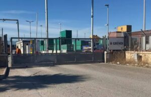 Cagliari, Carlo Spiga muore schiacciato da tubi metallici al porto canale: aveva 61 anni Operaio 61enne muore schiacciato dai tubi al porto di Cagliari