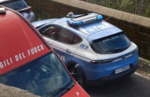 Incidente sul lavoro a Roma, esplode la sospensione di un camion: morto un uomo Roma: esplode la sospensione di un camion, morto un uomo