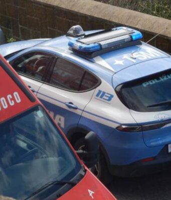 Incidente sul lavoro a Roma, esplode la sospensione di un camion: morto un uomo Roma: esplode la sospensione di un camion, morto un uomo
