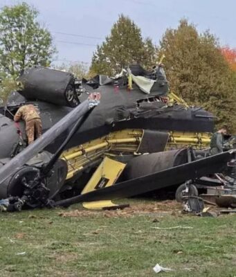 Elicottero Chinook italiano precipita in Bosnia: quattro morti e undici feriti Bosnia, cade elicottero italiano: morti quattro militari