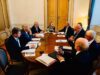 Meloni riunisce il Governo sui blocchi autostradali: priorità a rifornimenti e farmaci Protesta autotrasportatori, il governo garantirà i rifornimenti di prima necessità