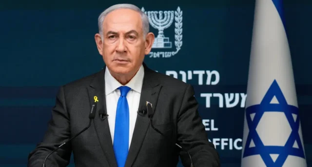 Guerra Iran-Israele, Netanyahu e l'immagine della bomba atomica su Tel Aviv